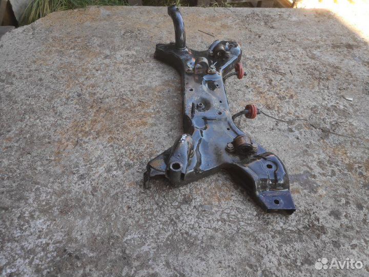 Подрамник передний Mitsubishi Colt Z32A 3A91