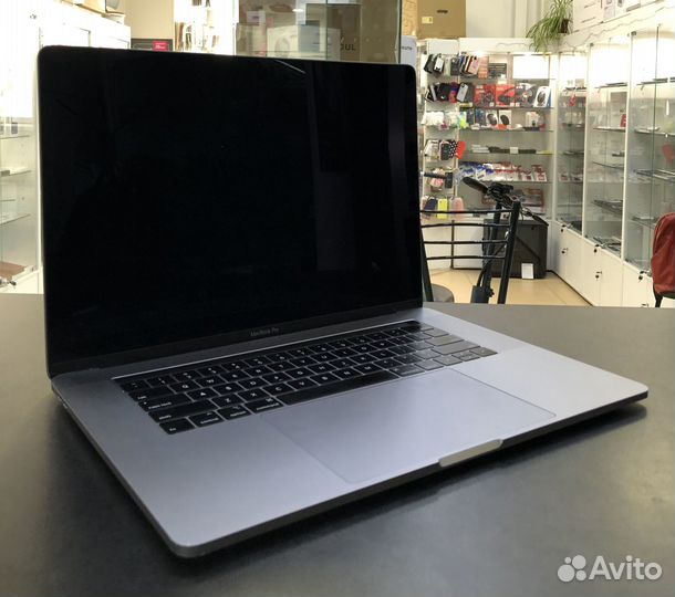 Б/У MacBook Pro 15 (2019 I9 16/500Gb) 727