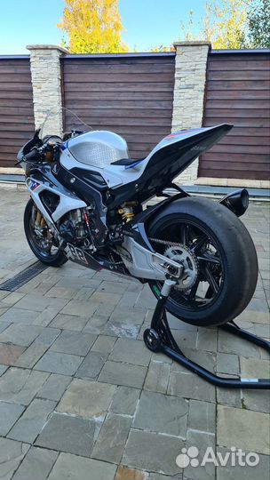 BMW HP4 Race