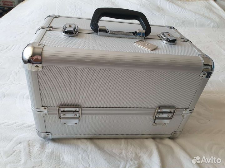 Кейс бьюти-чемодан