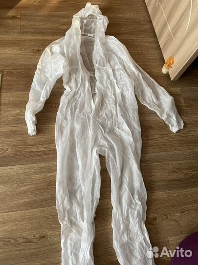 Защитный костюм