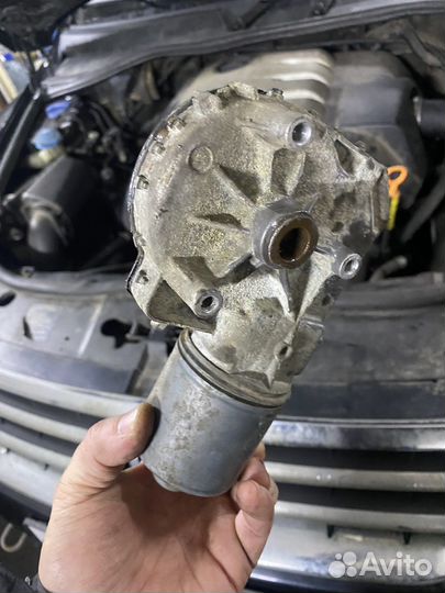 Моторчик стеклоочистителя touareg