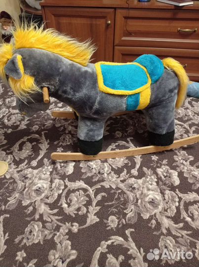 Детская качалка лошадь