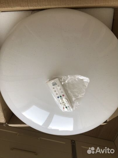 Светилтник настенно-потолочный