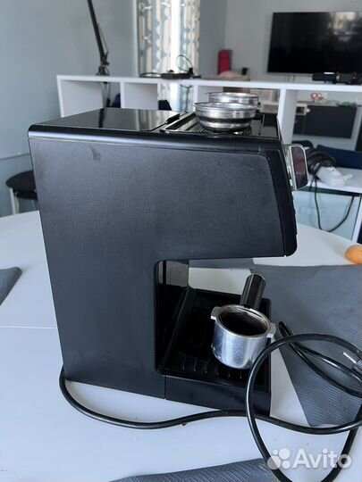 Кофеварка рожковая delonghi ECP-31.21