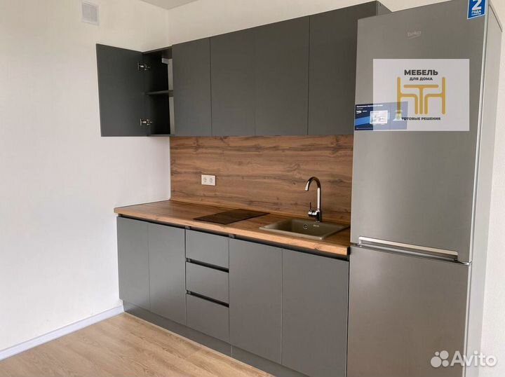 Кухня под потолок