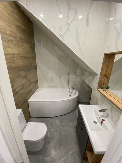 2-к. квартира, 58 м², 2/2 эт.