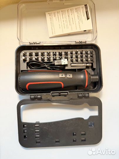 Электрическая отвёртка с напором бит