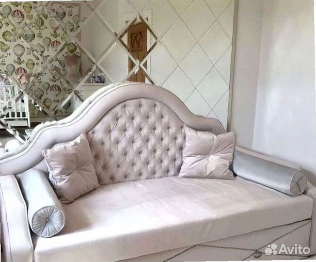 Кровать диван детская мягкая