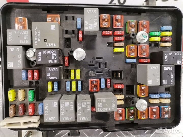 Блок предохранителей Chevrolet Equinox 2 2011