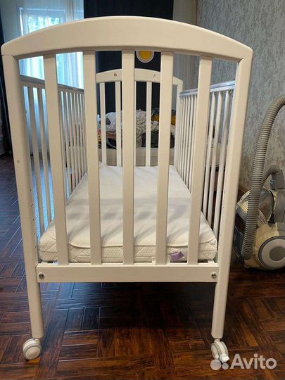 Кровать Papaloni и матрас Traumeland