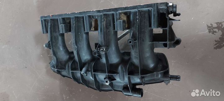 Впускной коллектор на Volkswagen Passat B6