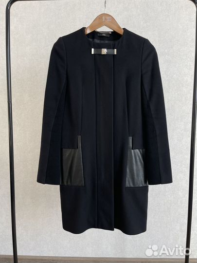 Пальто Hugo Boss женское 38 IT