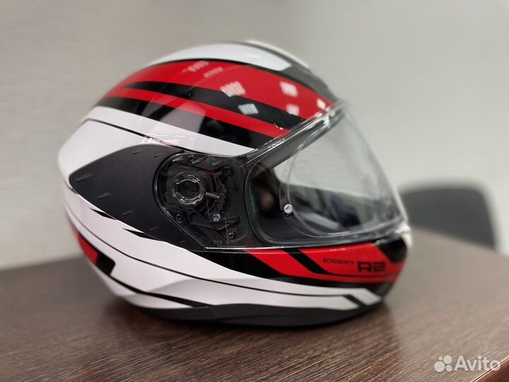 Мотошлем schuberthR2