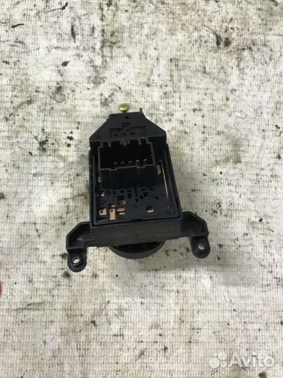 Переключатель регулировки зеркала Hyundai Santa Fe