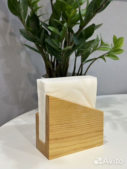 Салфетница из дерева сосны