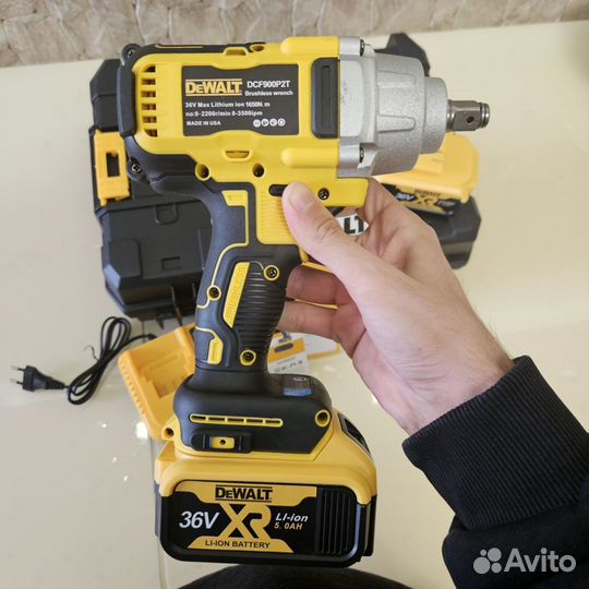 Гайковерт Dewalt Бесщеточный Ударный Девольт