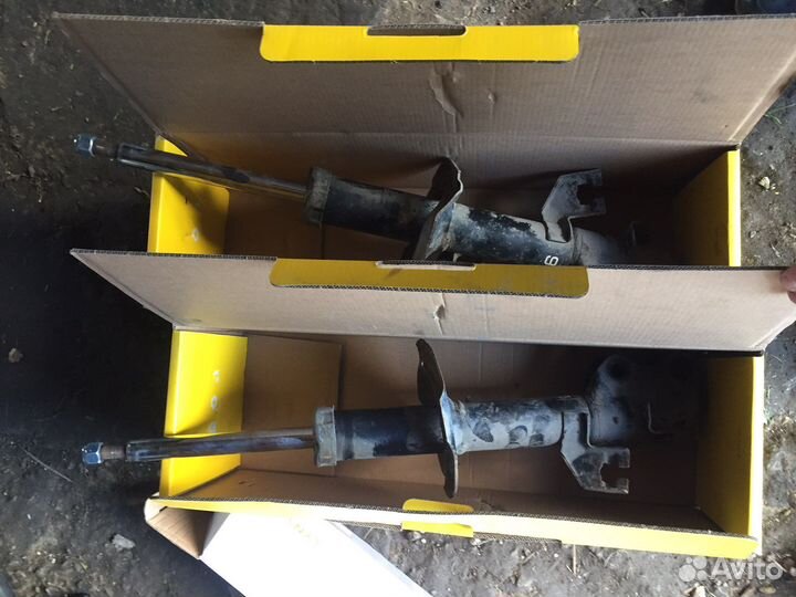 Стойки nissan tiida