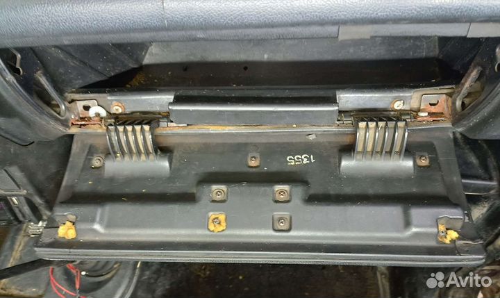 Бардачок Нива