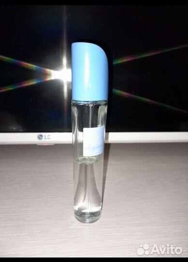 Продам водичку от avon