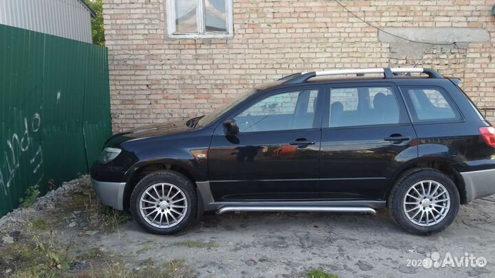 Mitsubishi Outlander 2.0 МТ, 2007, 290 000 км