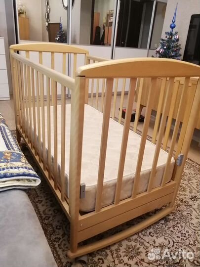 Детская кроватка