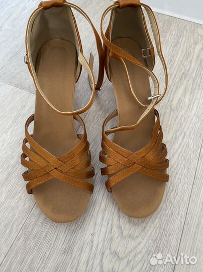 Туфли бальные 38