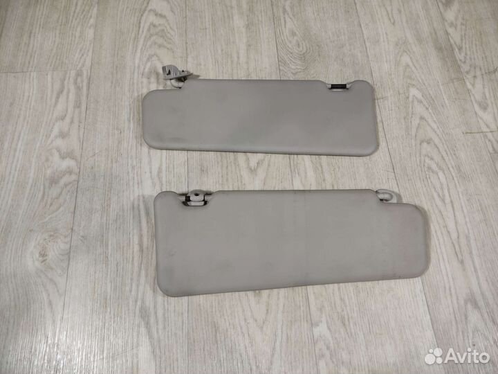 Renault Sandero 1 козырек солнцезащитный