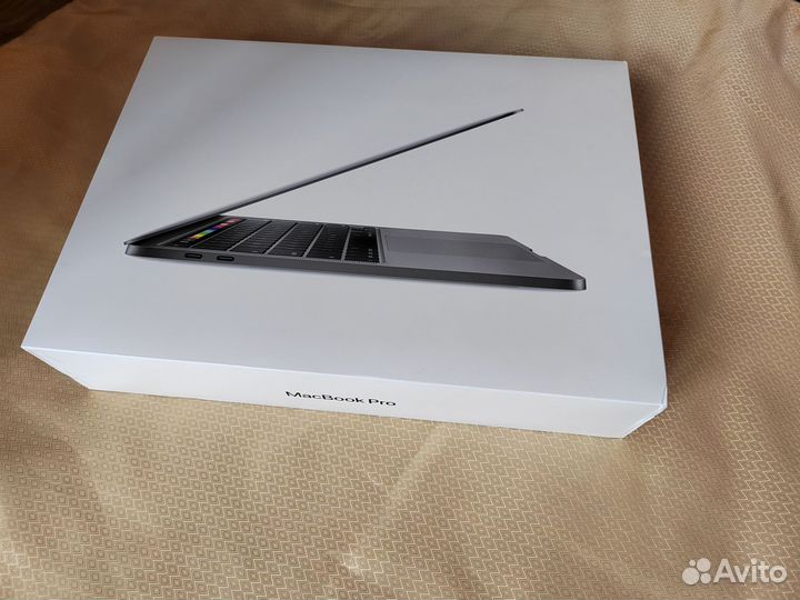 Коробка от Macbook pro 13