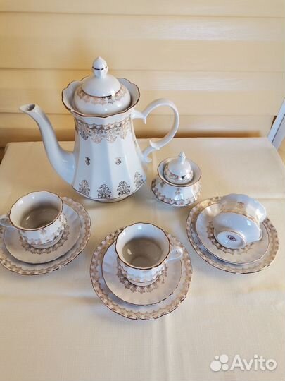 Фарфоровый белый чайный сервиз Коростень