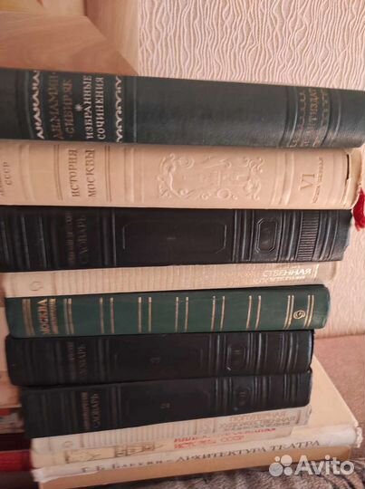 Книги на фото (букинистика)