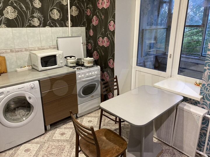 1-к. квартира, 52 м², 1/5 эт.