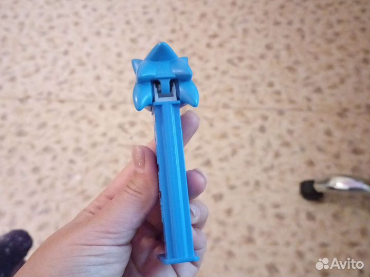 Выдаватель конфет PEZ