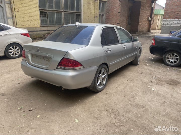 В полном разборе Mitsubishi Lancer 9 1.6 2006год