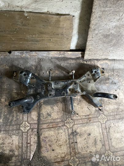 Подрамник передний mitsubishi colt z34a