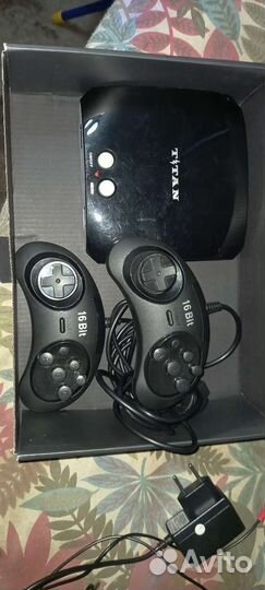 Игровая приставка Титан