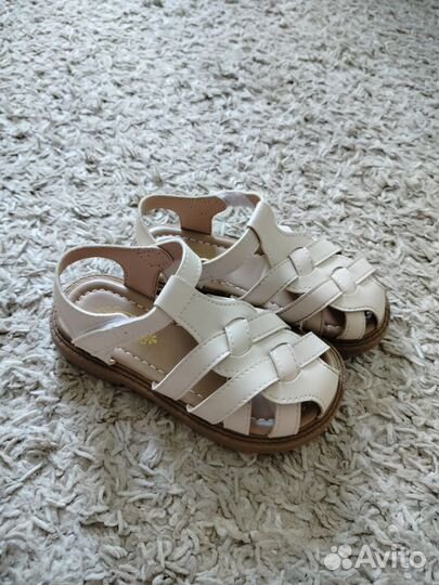 Сандалии для девочки