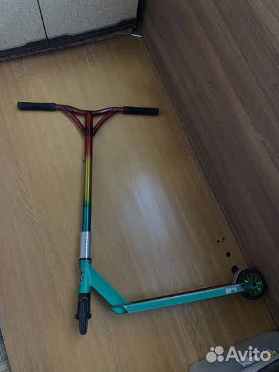 Трюковой самокат Tech Team