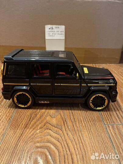 Машинка Гелик Брабус небольшой брак