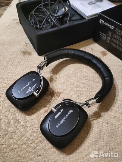 Беспроводные наушники Bowers & Wilkins P5 Wireless