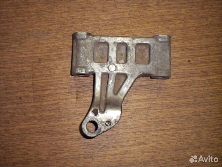 Кронштейн двигателя EJ20 Subaru Impreza GF2