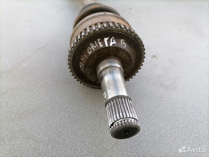 Полуось задняя левая (привод в сборе) Opel Omega B