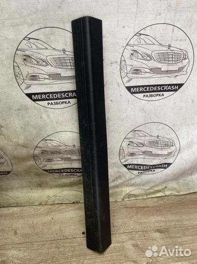 Пластик порогов внутренний Мерседес w204