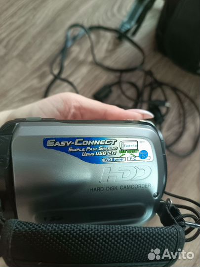 Цифровая видеокамера jvc