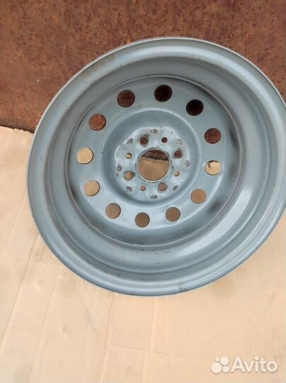 Штампованный диск r14 для ваз