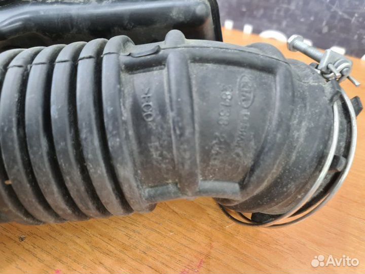 Патрубок воздушного фильтра Kia Mohave 2 D6EB