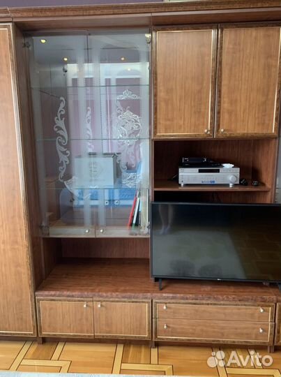 Стенка в гостиную