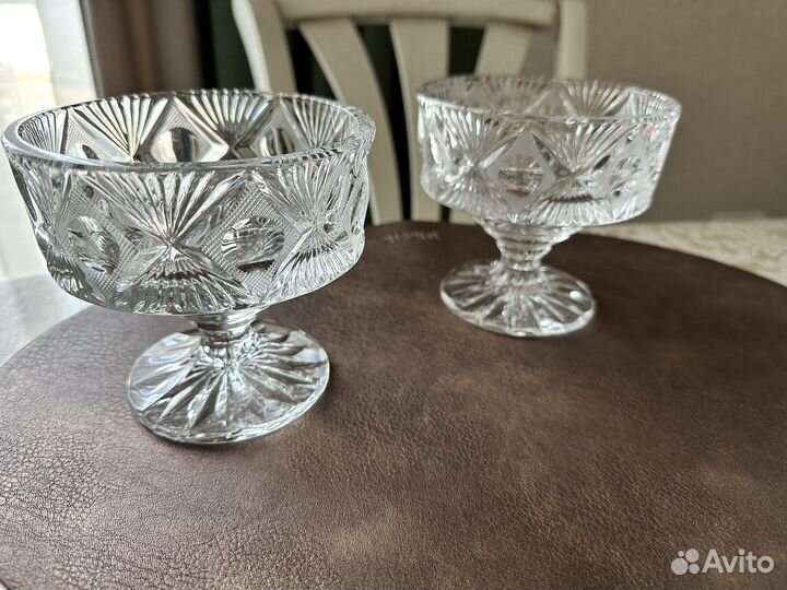 Ваза на ножке