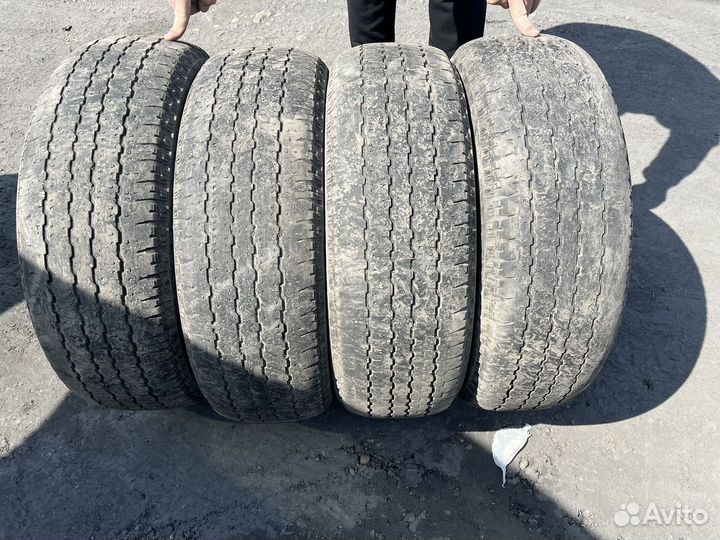 Bridgestone Dueler H/T D689 215/65 R16