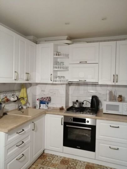 2-к. квартира, 48 м², 1/3 эт.